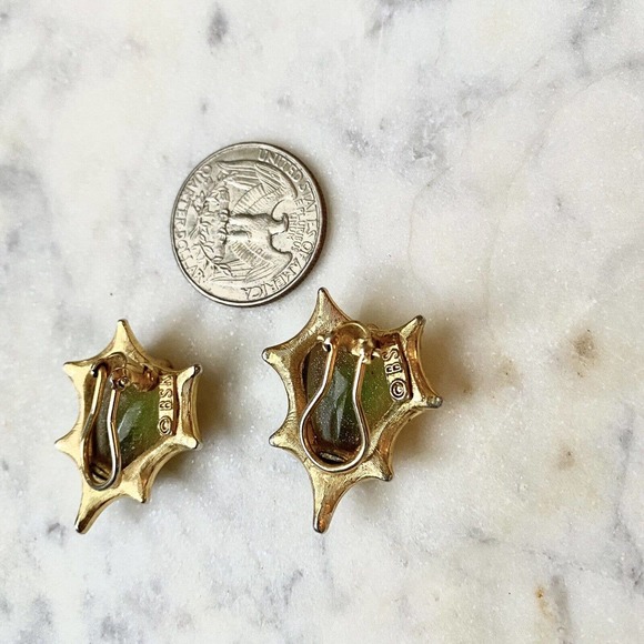 vintage BSK clip on earrings signed estate jewelry Goldtone Gemstone - Picture 4 of 5